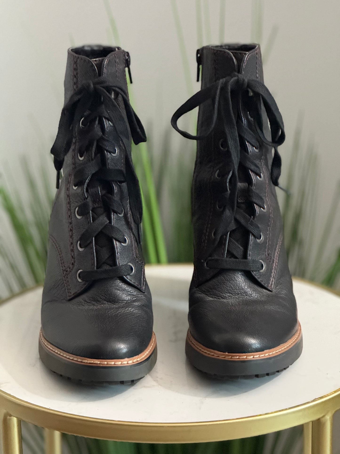 #237 Nat Boot