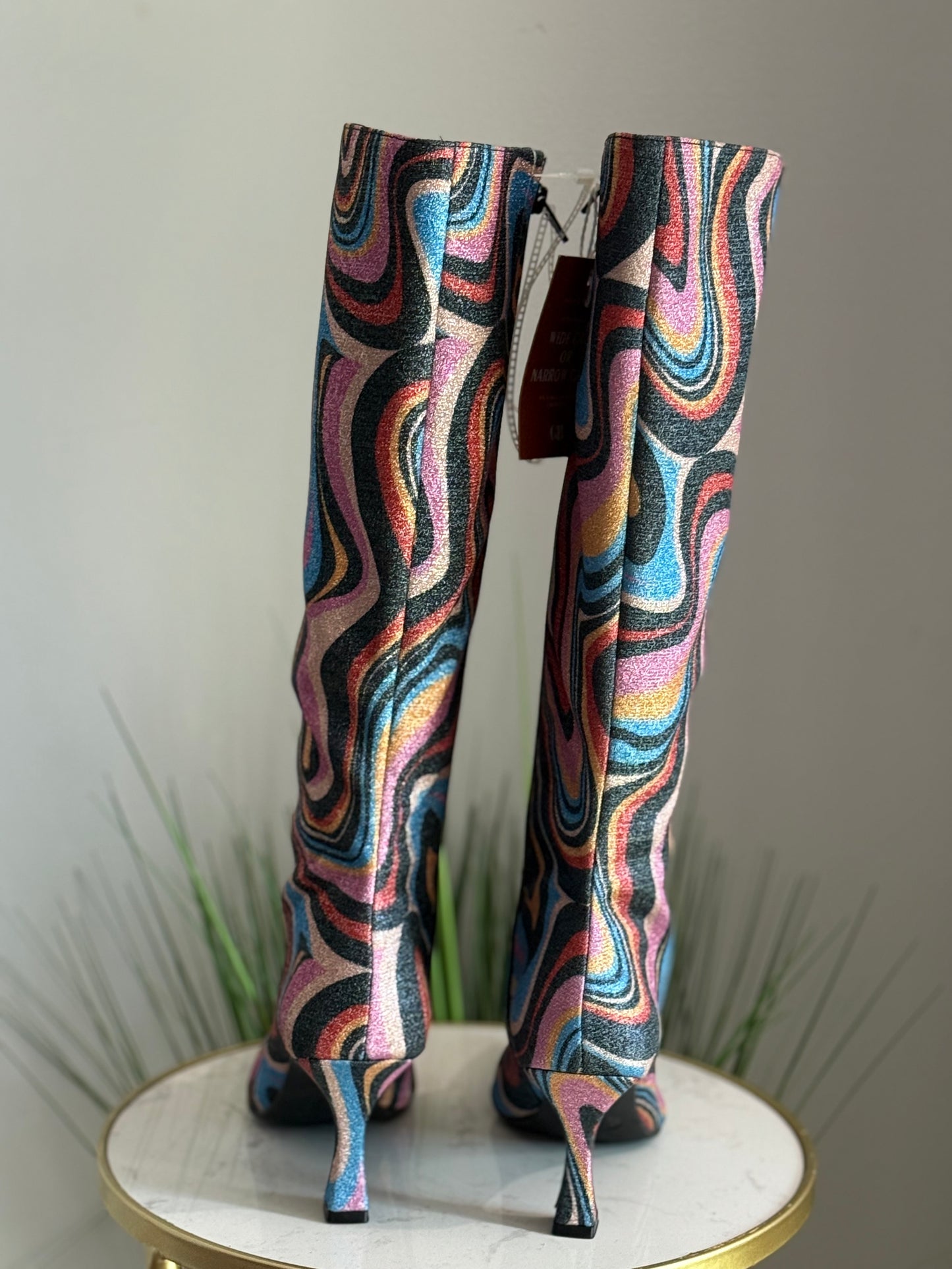 #217 Wave Boots