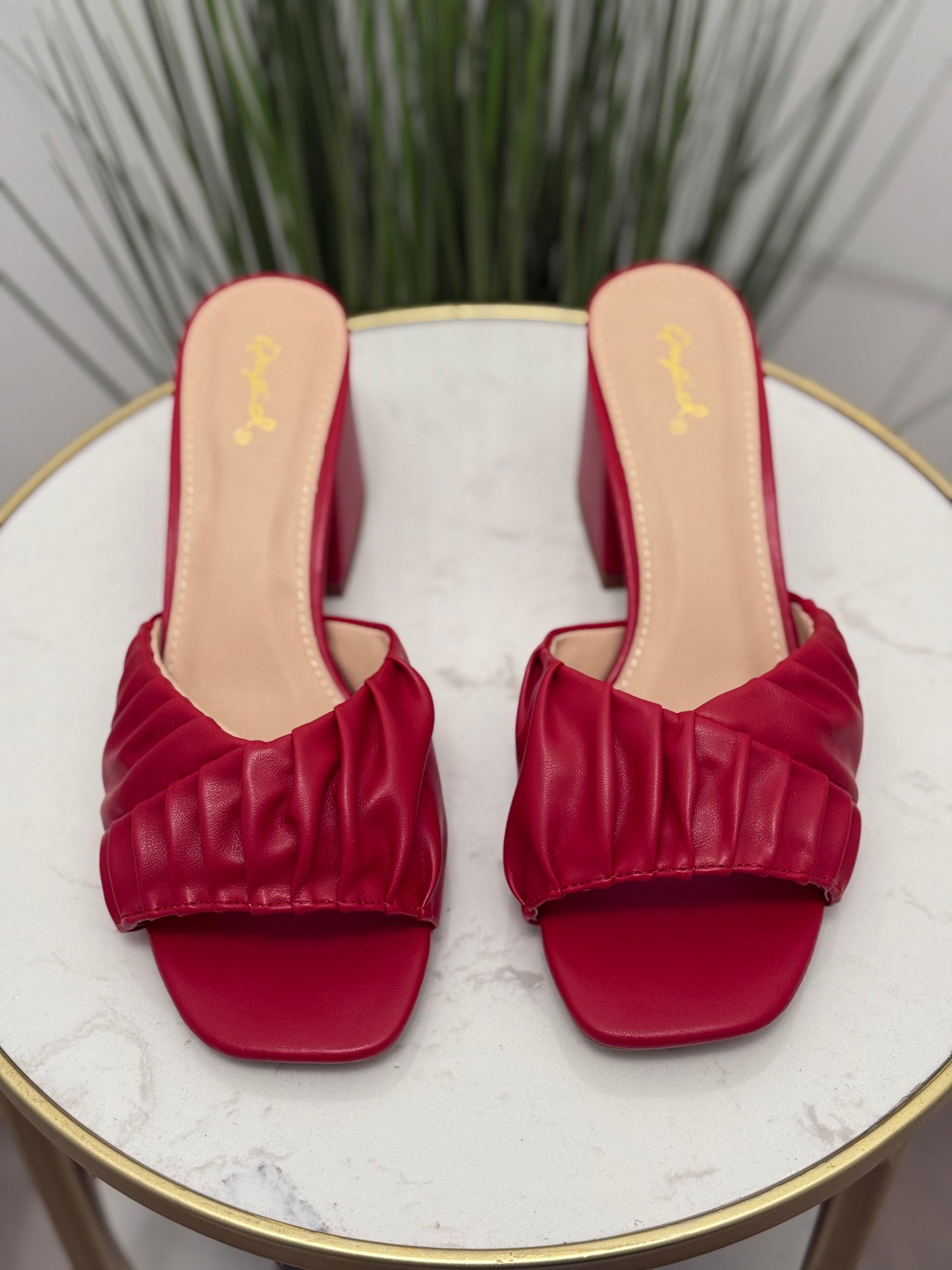 #376 Karen Kitten Heel