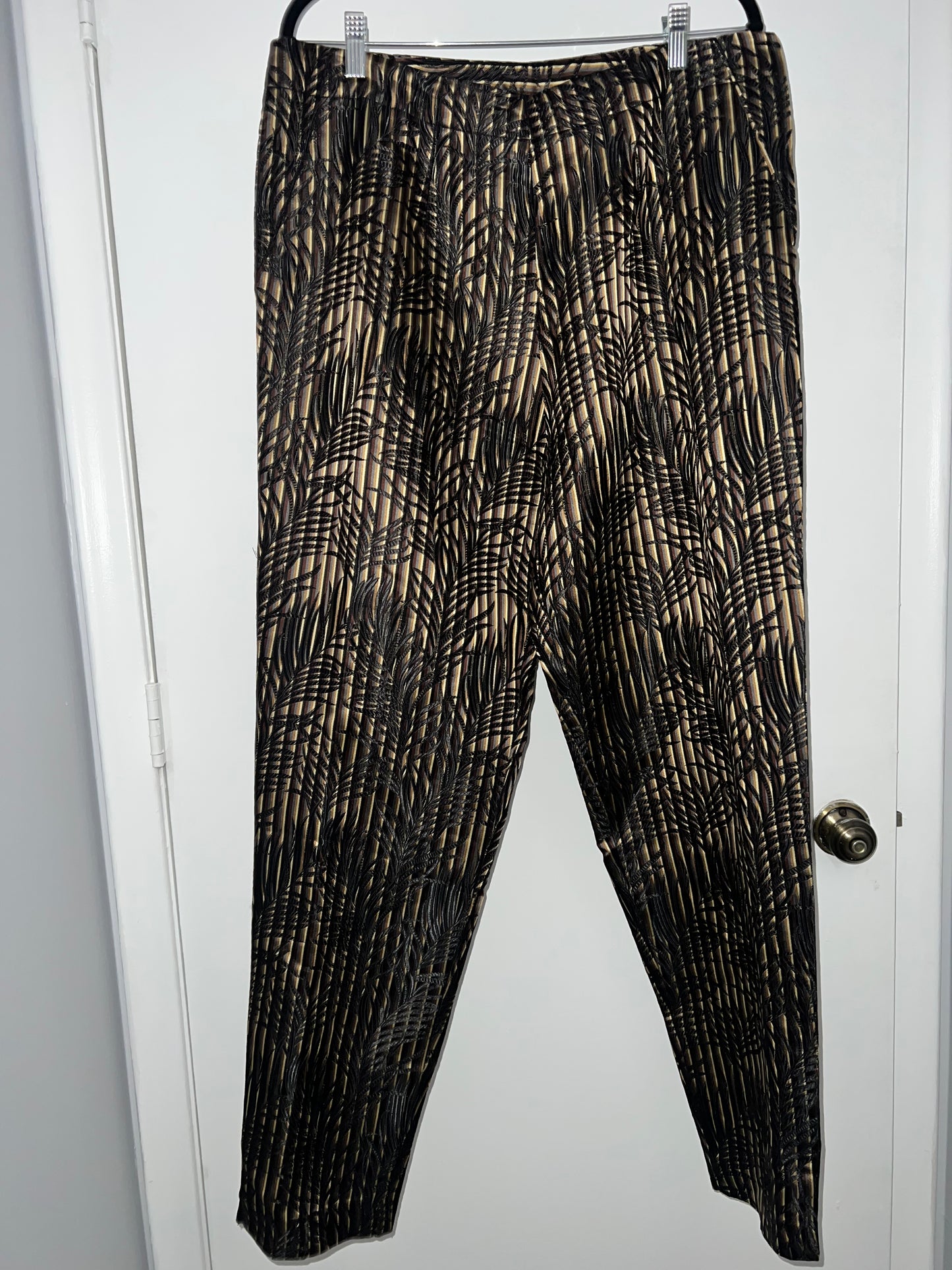 Textured Fern Leaf Pants