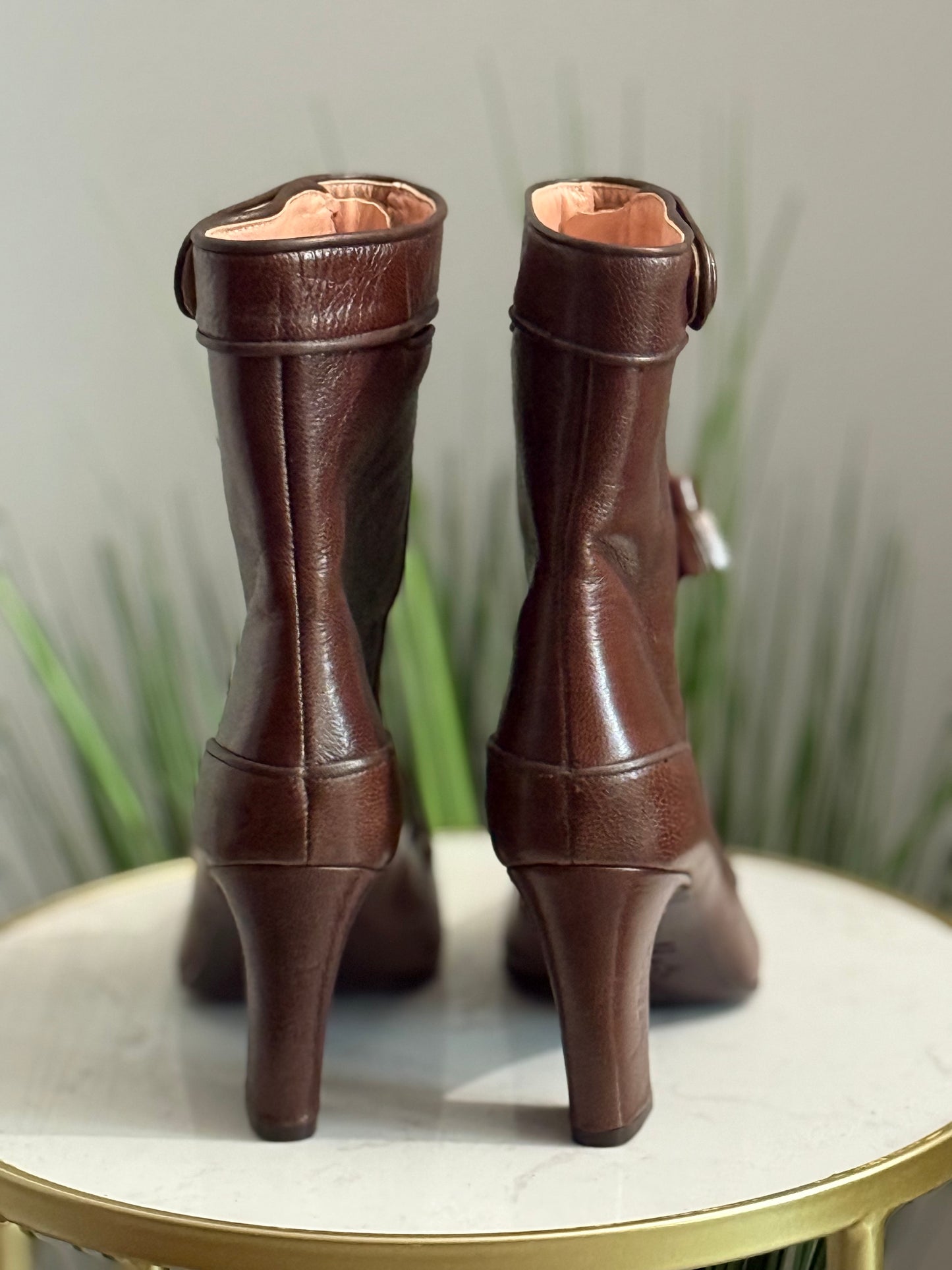 #240 Nan Boot