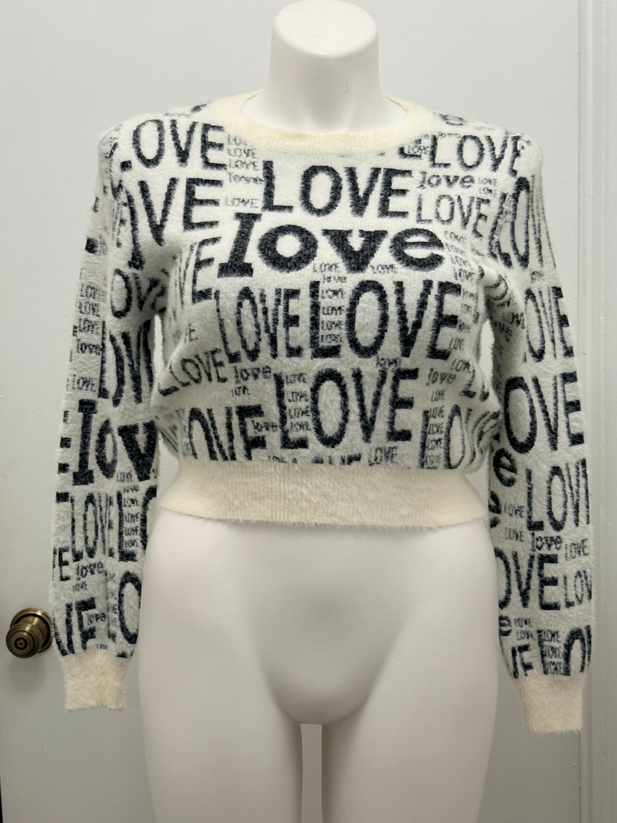 LOVE Fuzzy Cropped Sweater#146 OSFM (L)
