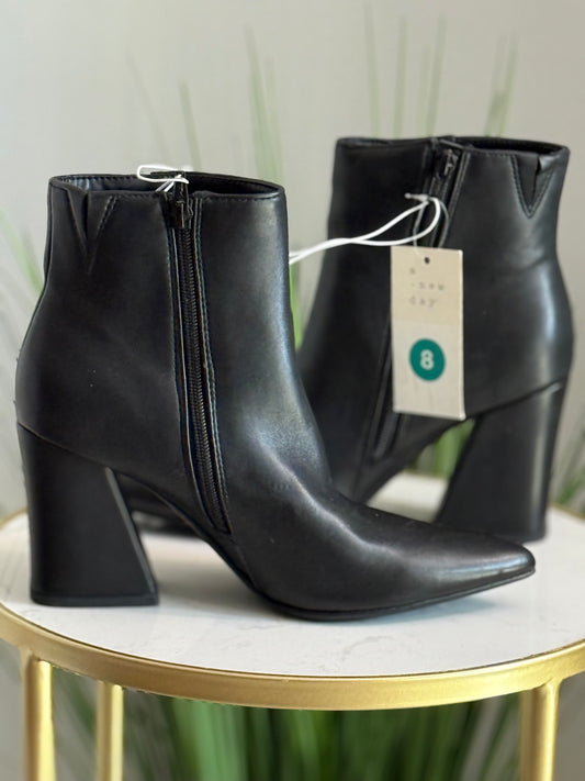 #236 AND Boots
