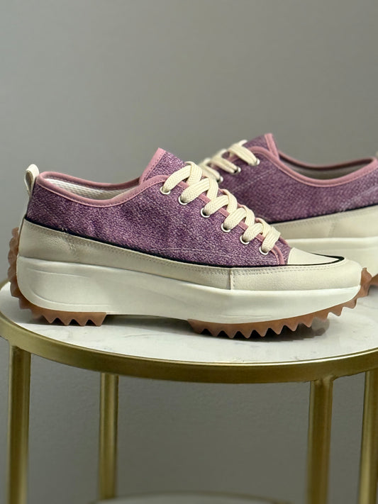 #260 Fenix Sneaker (order up a size)