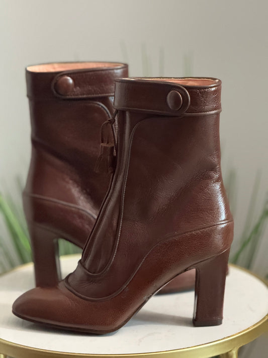 #240 Nan Boot