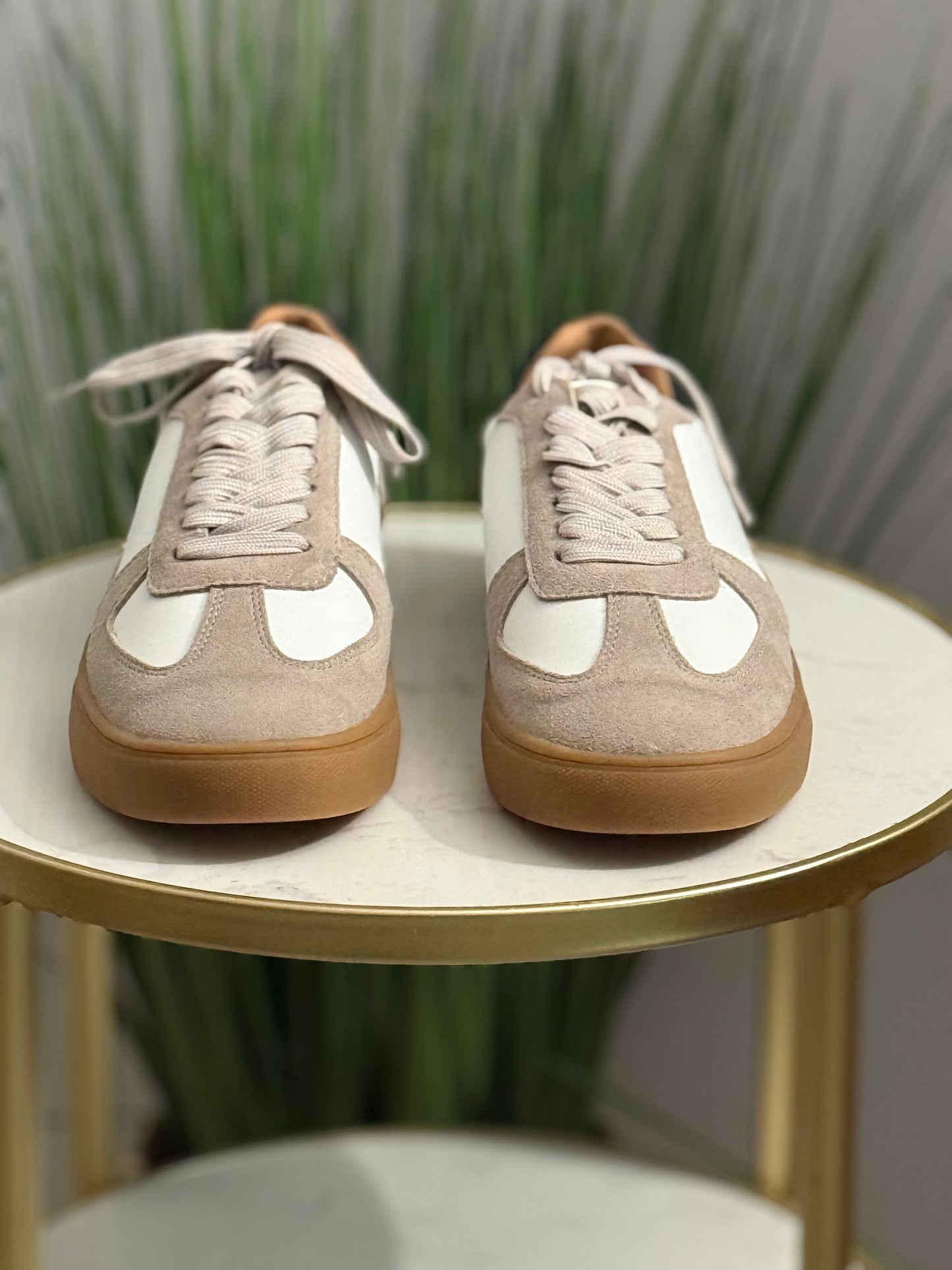 #242 Katie Sneaker Neutral