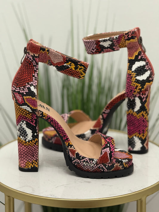 #272 Topic Reptile Platform Heel