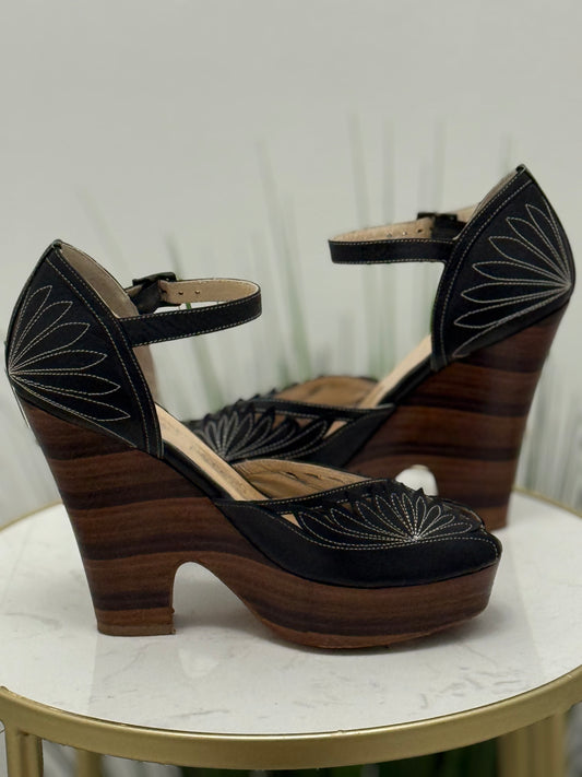 #307 Nanette Wedges