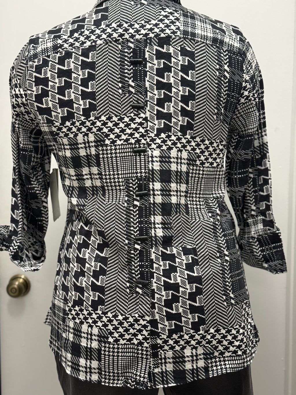 #139 Houndstooth Top