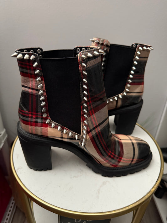#175 Plaid Spike Boots
