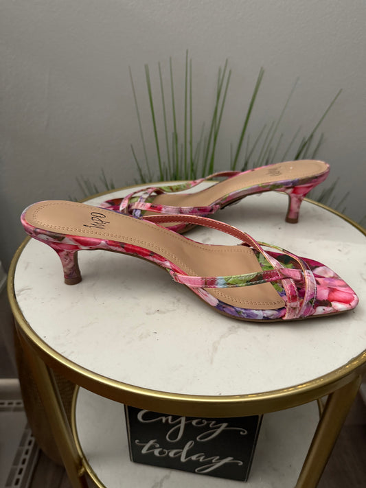 #198 Floral Kitten Heels