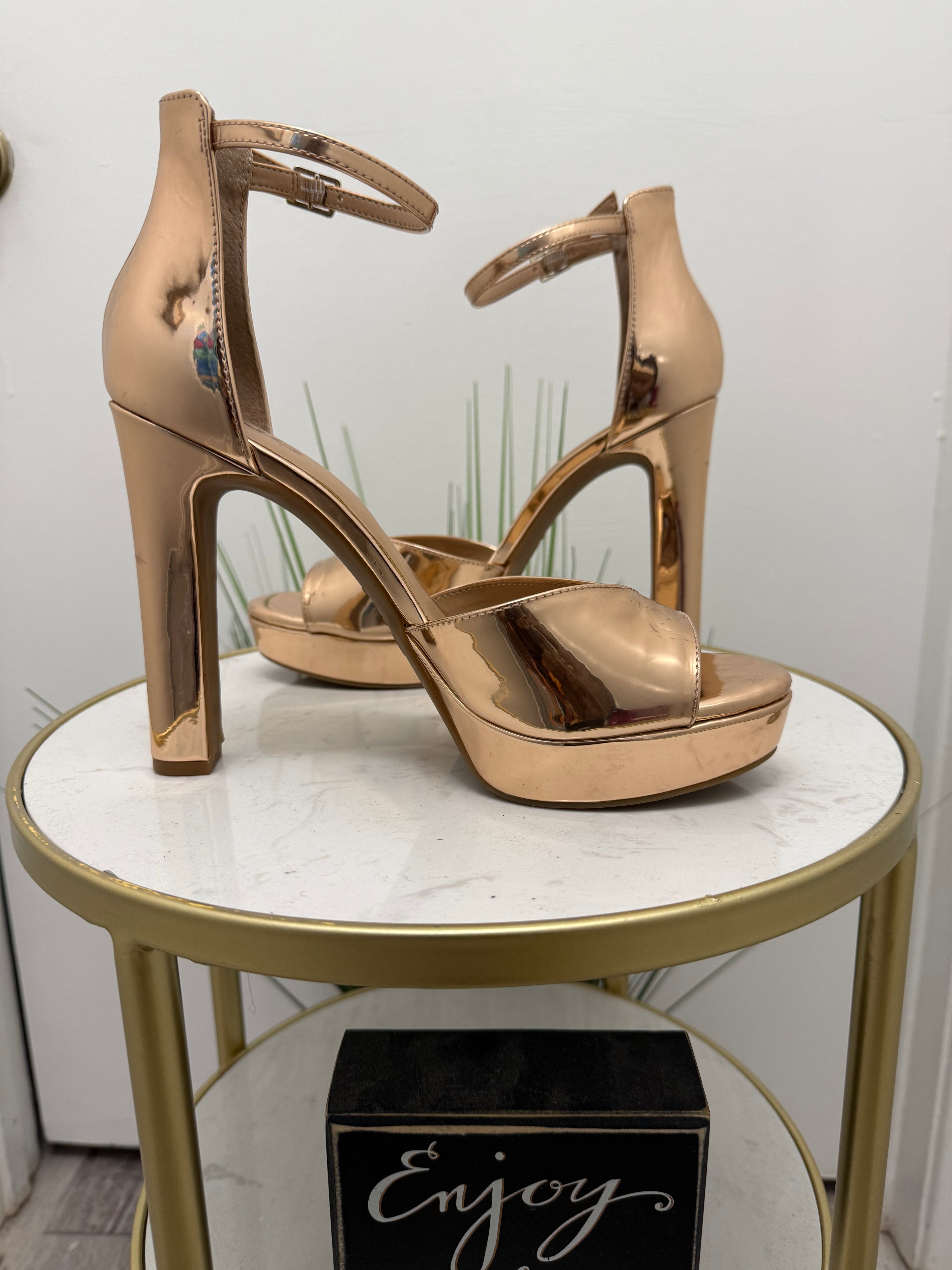 #254 Rosie Heels