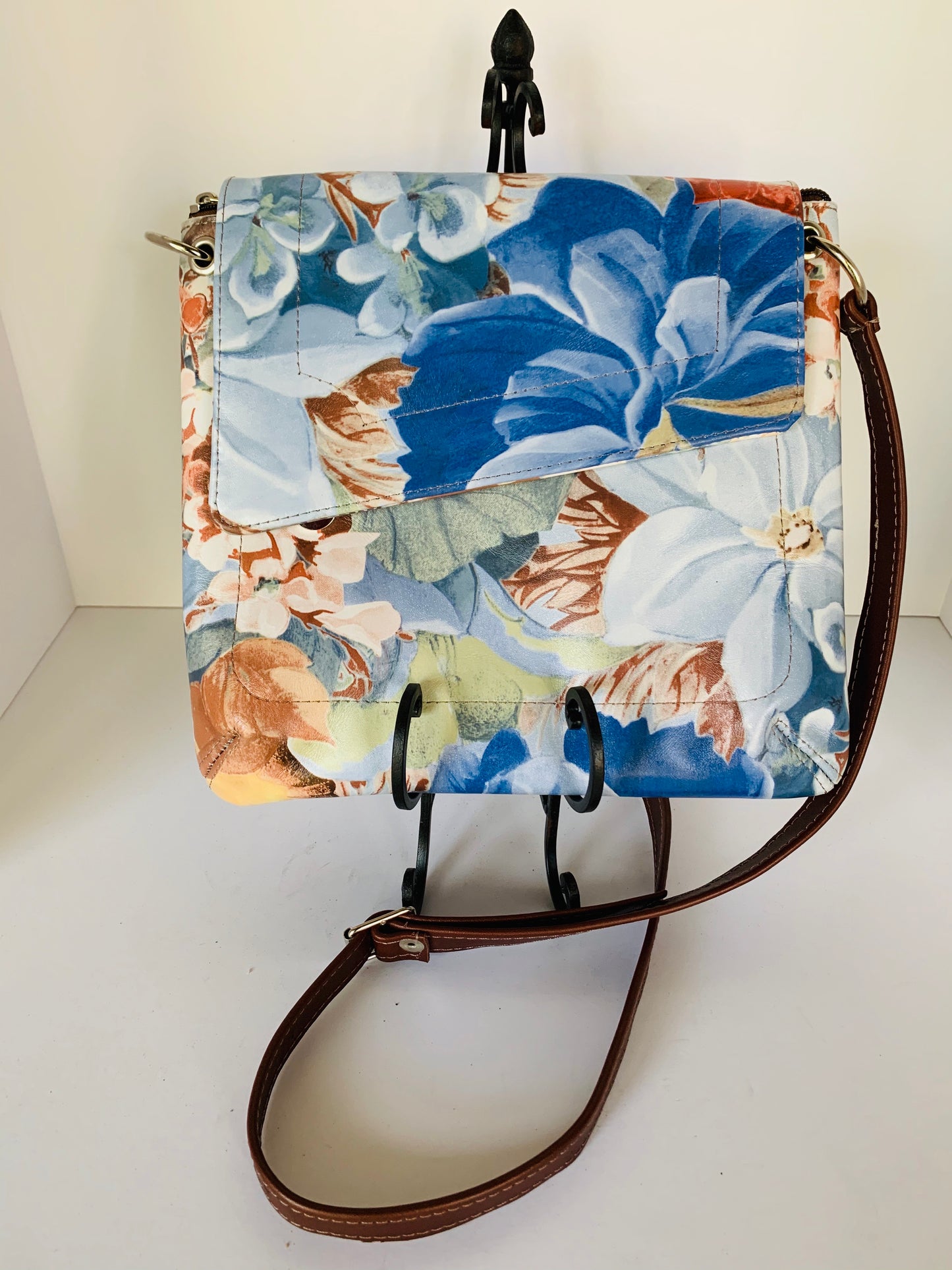 Tory Crossbody